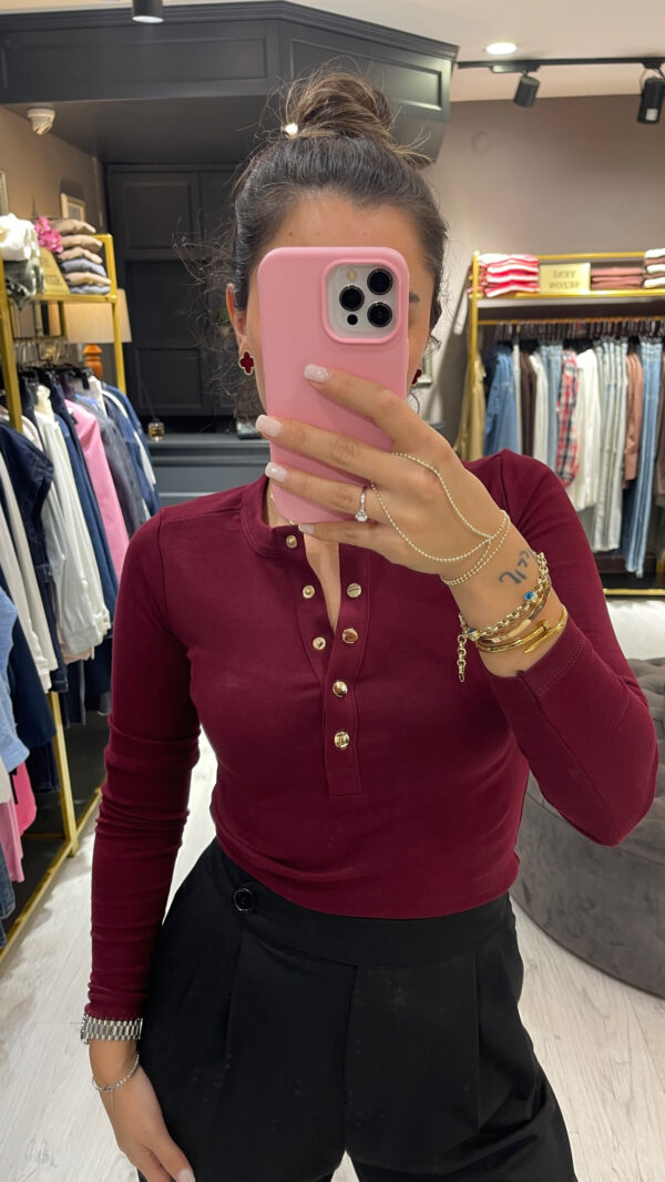 Önden çıtçıtlı bordo bluz