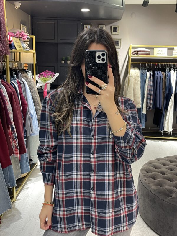 Kırmızı lacivert oduncu gömleği
